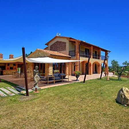 Villa Massimiliano By Posarellivillas Волтера Екстериор снимка