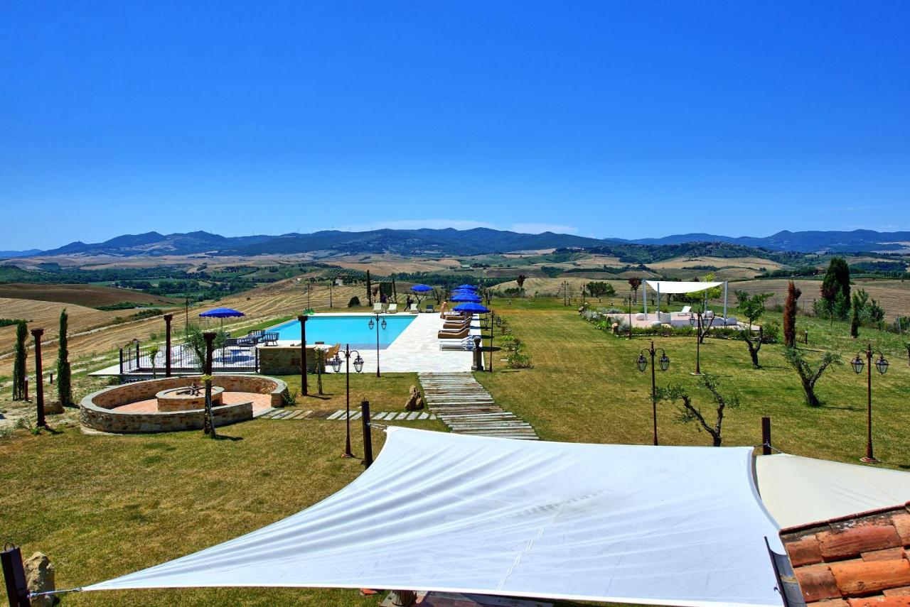 Villa Massimiliano By Posarellivillas Волтера Екстериор снимка