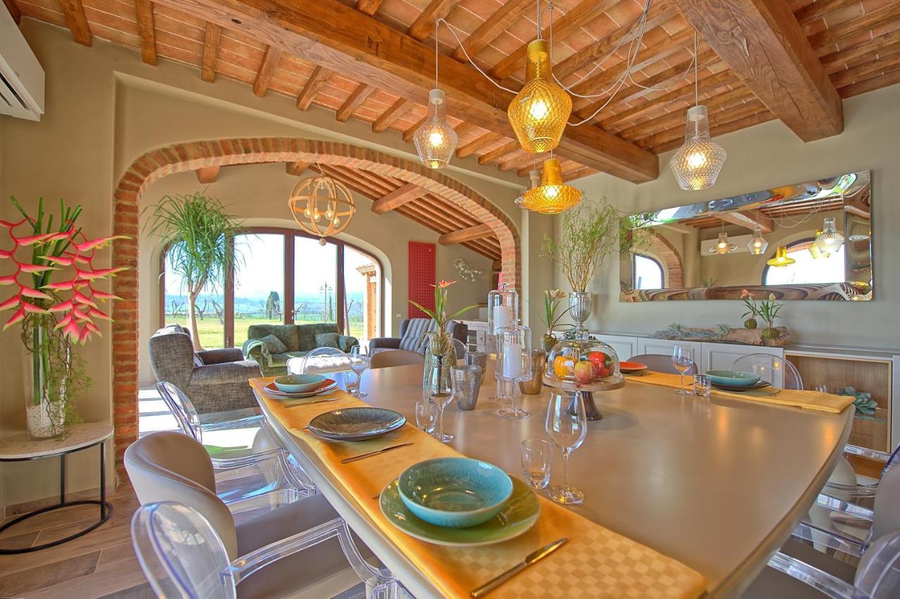 Villa Massimiliano By Posarellivillas Волтера Екстериор снимка