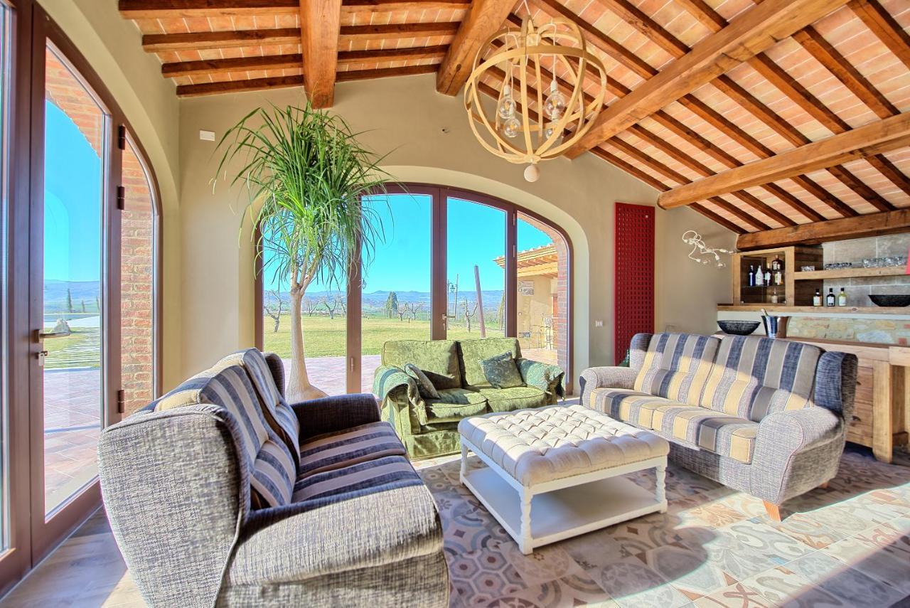 Villa Massimiliano By Posarellivillas Волтера Екстериор снимка