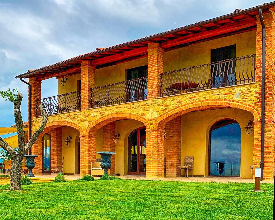 Villa Massimiliano By Posarellivillas Волтера Екстериор снимка