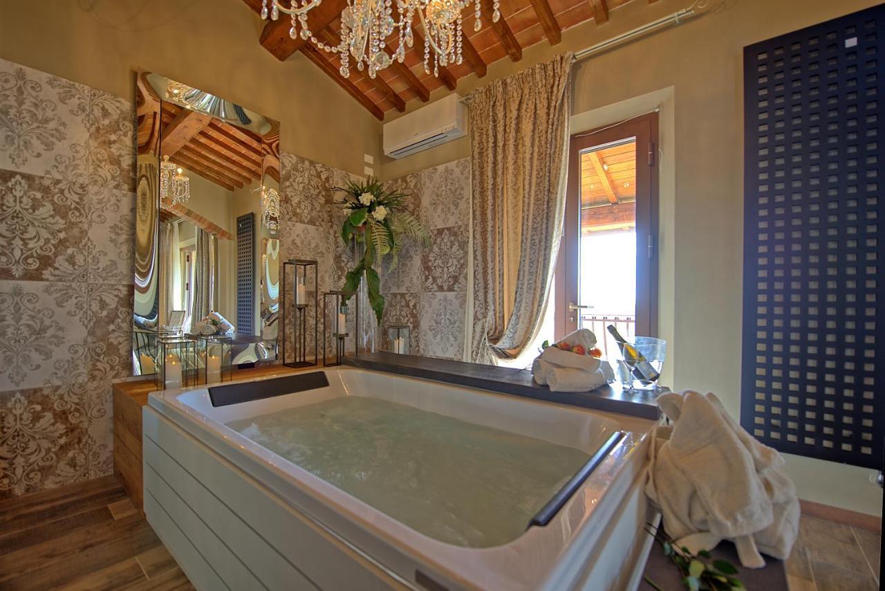 Villa Massimiliano By Posarellivillas Волтера Екстериор снимка